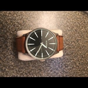 Nixon sentry tan and black